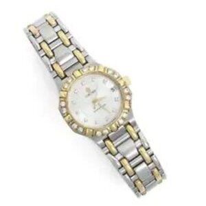 CONCORD SARATOGA 15 73 287 G Ladies used watch quartz date 11P Diamond silver